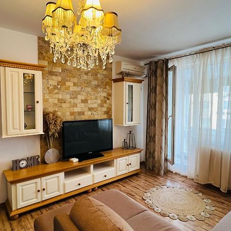 Apartament Naty Apartment บูคาเรสต์ ภายนอก รูปภาพ